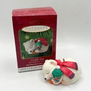 Hallmark Keepsake Ornament Snowball And Tuxedo A Little Nap First in Series 2001